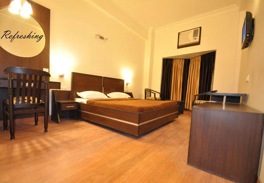 Hotel Hong Kong Inn Amritsar Værelse billede
