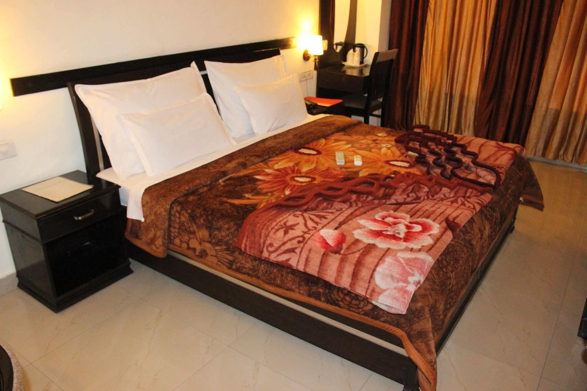 Hotel Hong Kong Inn Amritsar Eksteriør billede