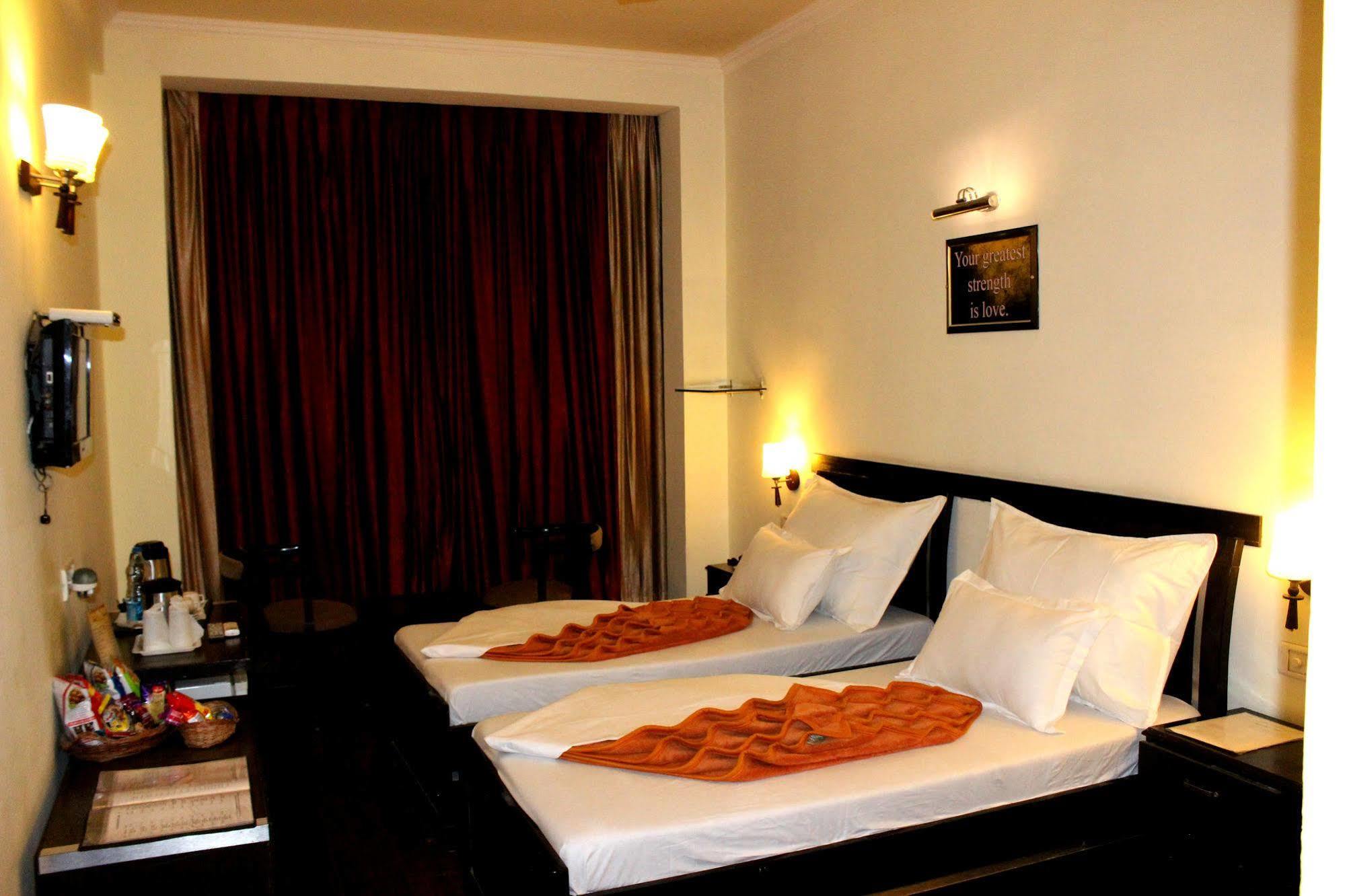 Hotel Hong Kong Inn Amritsar Eksteriør billede
