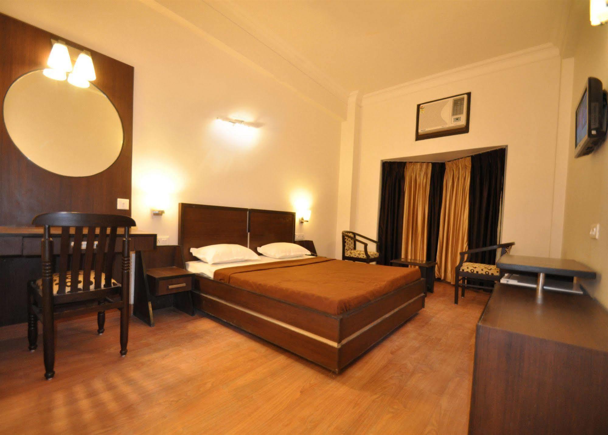 Hotel Hong Kong Inn Amritsar Eksteriør billede