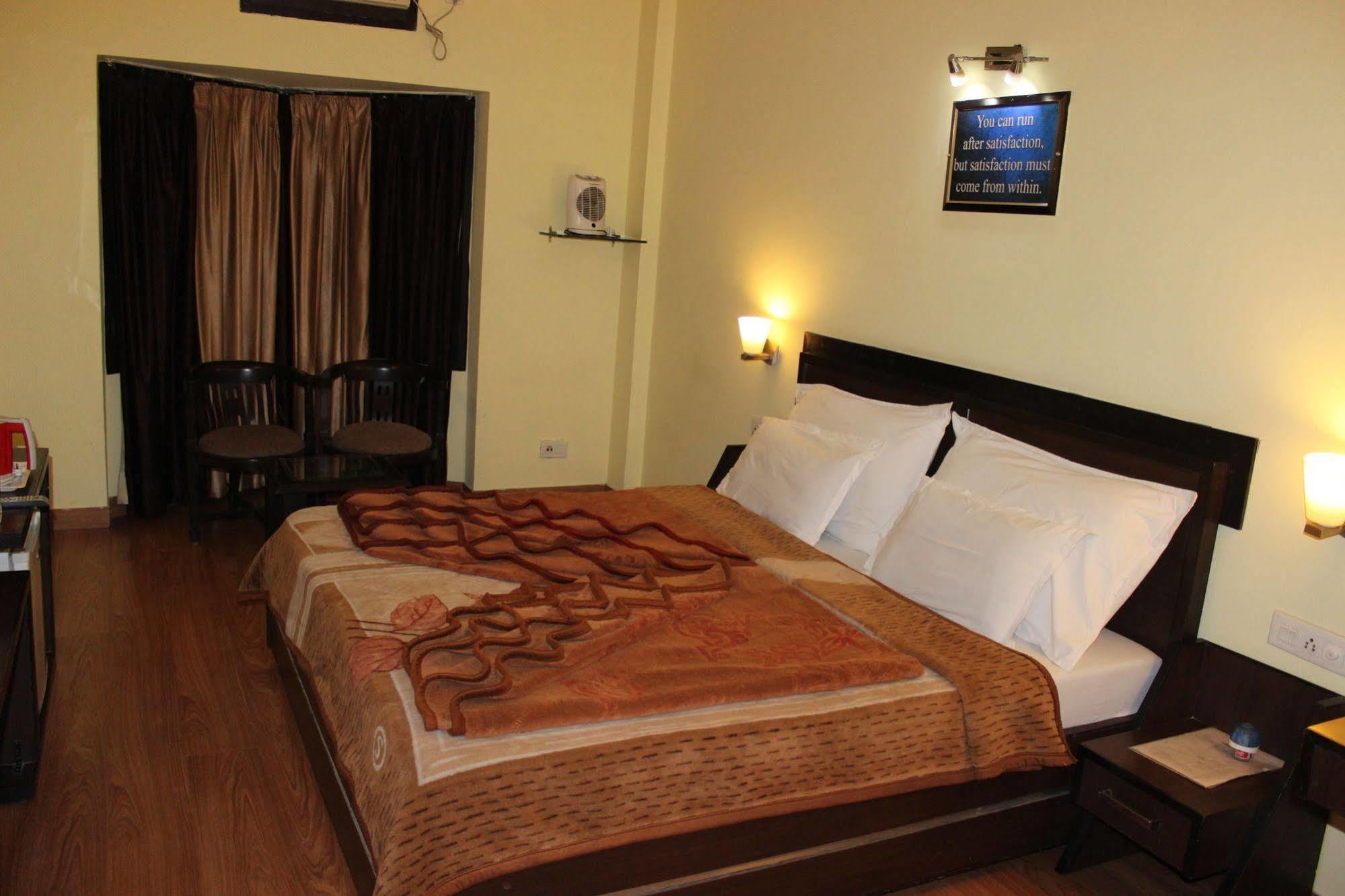 Hotel Hong Kong Inn Amritsar Eksteriør billede