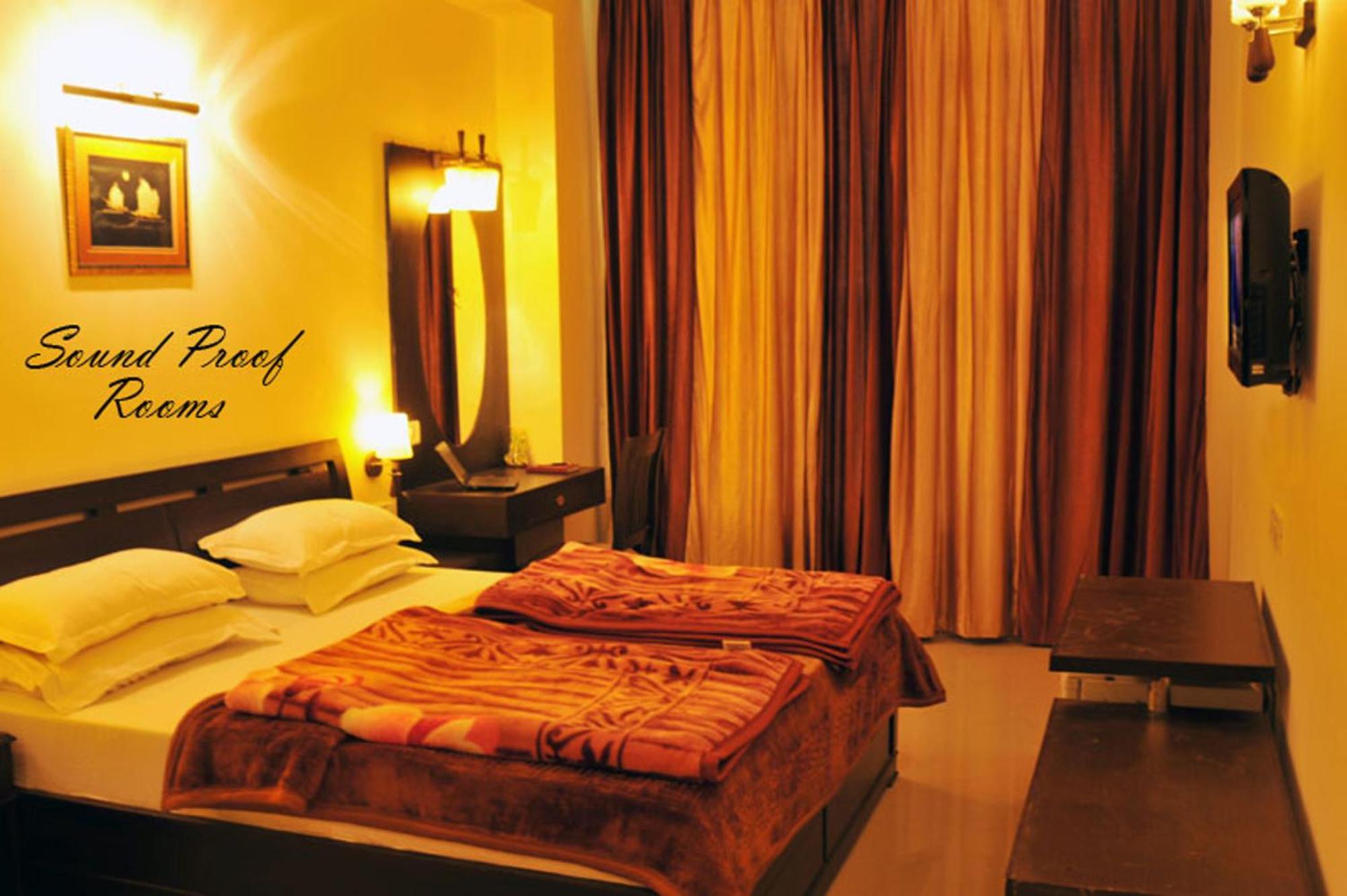 Hotel Hong Kong Inn Amritsar Eksteriør billede